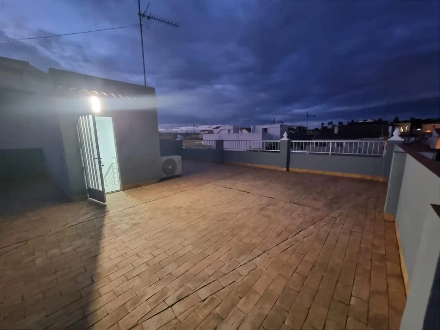 Casa adosada en venta en Calle General Varela, 5, San Pedro del Pinatar ciudad Terraza de Casa adosada en venta en San Pedro del Pinatar con Calefacción, Amueblado y Balcón