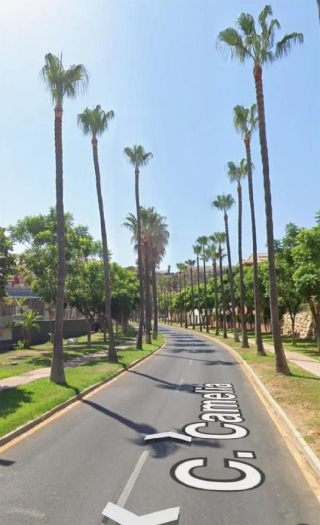 Vista exterior de Garatge en venda en Benalmádena