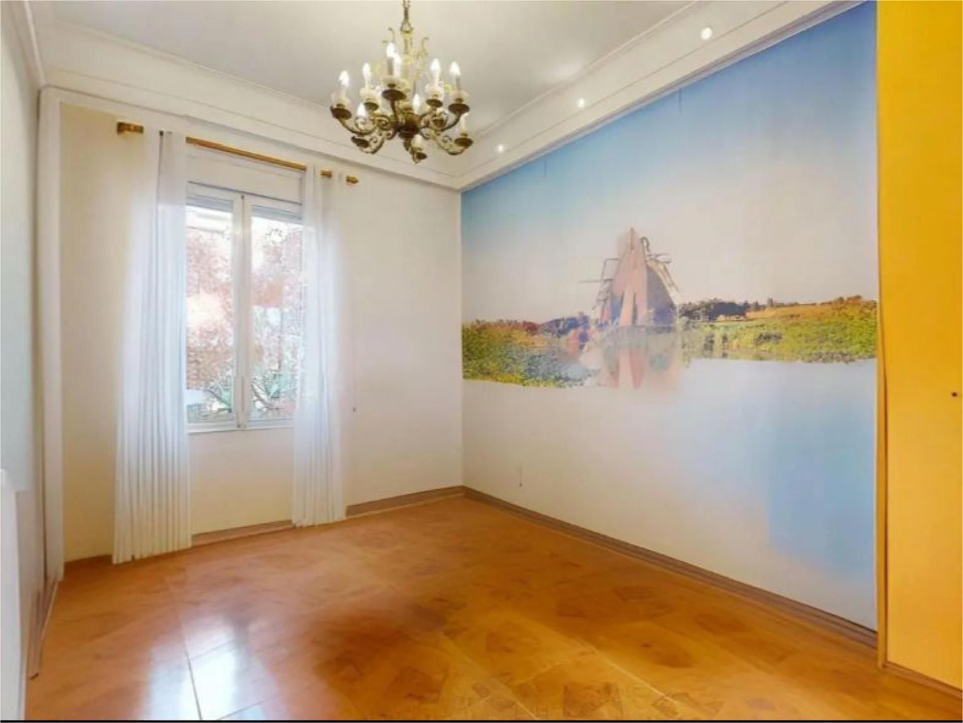 Bedroom of Flat for sale in  Madrid Capital  with Air Conditioner and Balcony