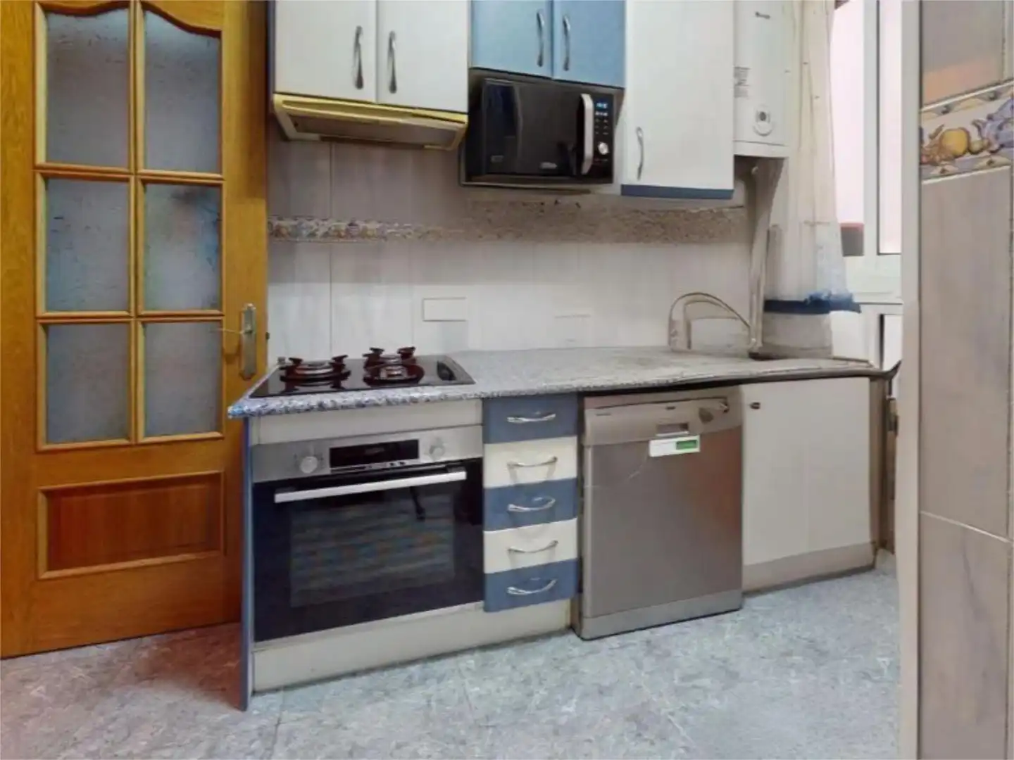 Flat for sale in Calle de Fernández de Los Ríos, 27, Arapiles Kitchen of Flat for sale in Madrid Capital with Air Conditioner and Balcony