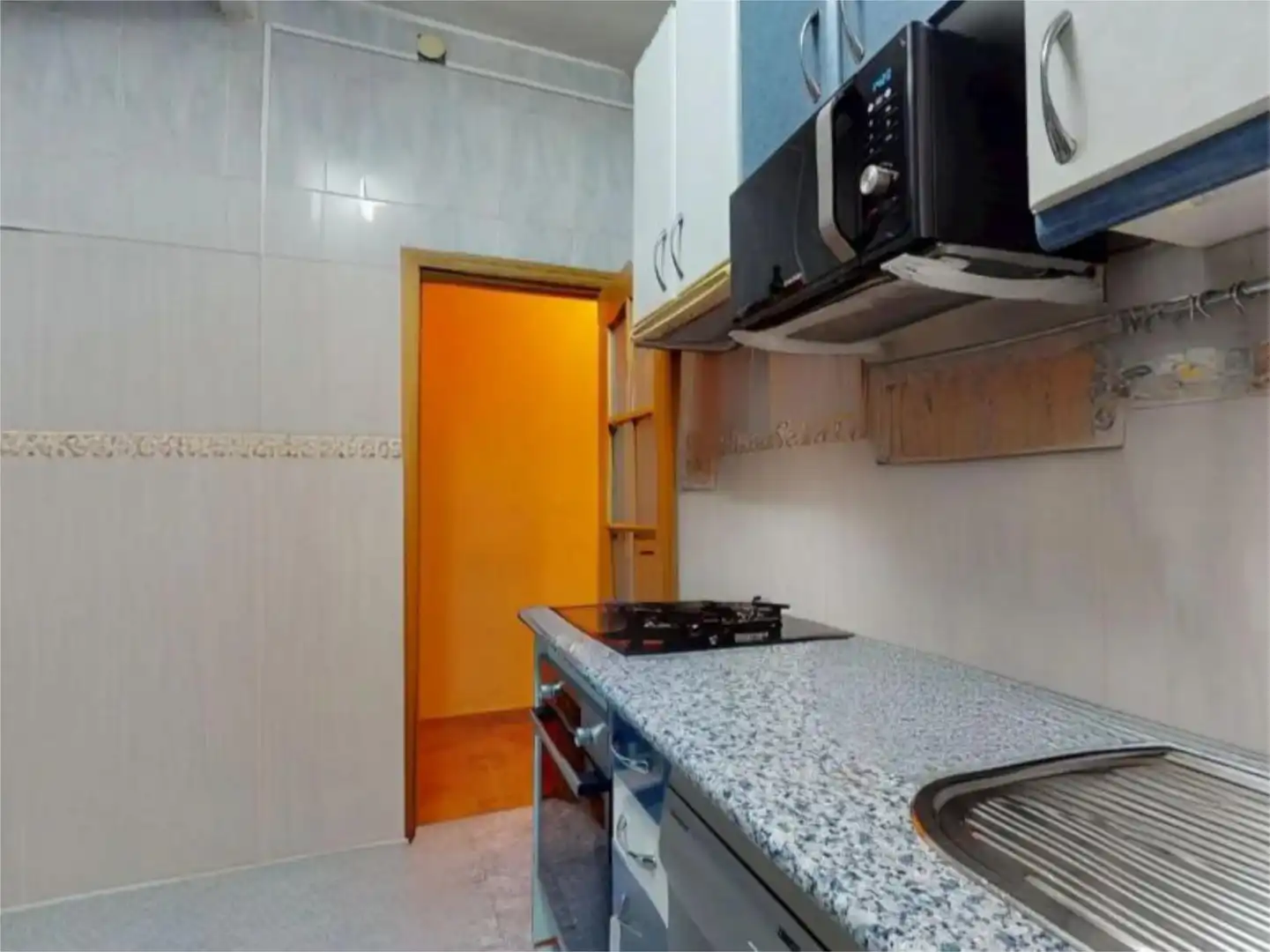 Flat for sale in Calle de Fernández de Los Ríos, 27, Arapiles Kitchen of Flat for sale in Madrid Capital with Air Conditioner and Balcony