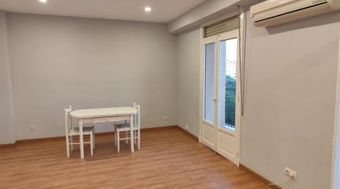 Photo 2 of Flat to rent in Calle de Los Reyes Magos, 6, Niño Jesús,  Madrid Capital