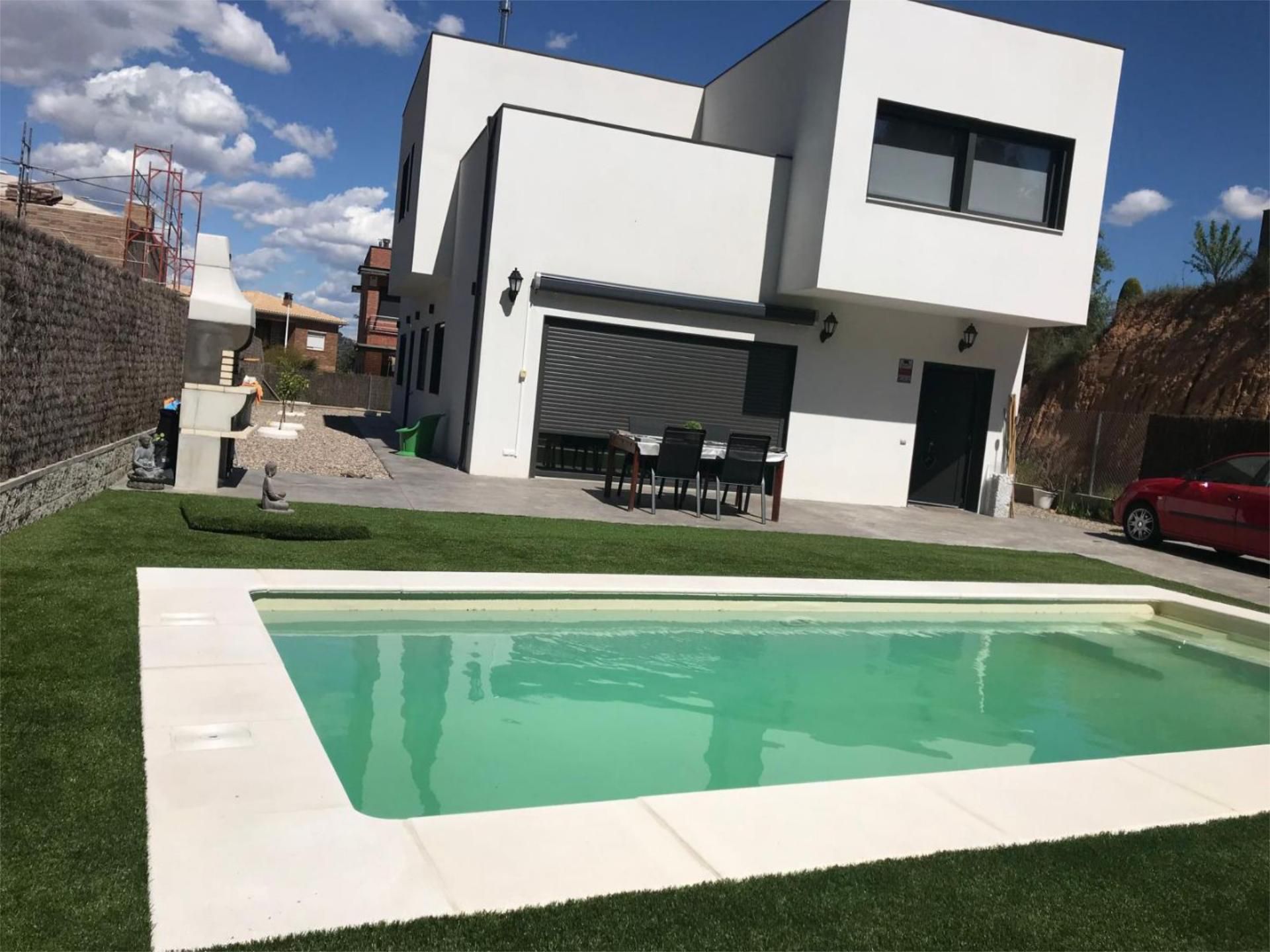 House or chalet for sale in Sant Andreu de la Barca Swimming pool of House or chalet for sale in Sant Andreu de la Barca with Air Conditioner, Terrace and Swimming Pool