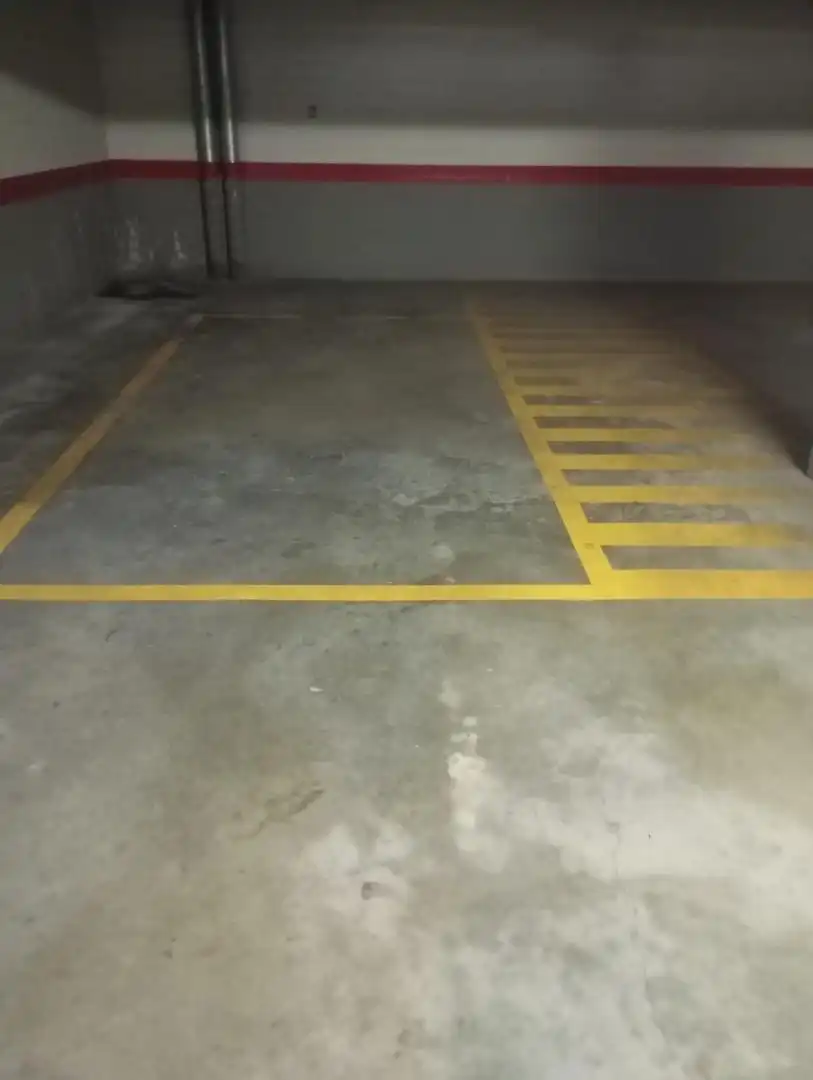 Garatge de lloguer a Calle Dulzaina, 9, Hospital Nuevo Aparcament de Garatge de lloguer en Valladolid