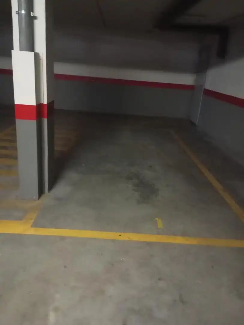 Garatge de lloguer a Calle Dulzaina, 9, Hospital Nuevo Aparcament de Garatge de lloguer en Valladolid