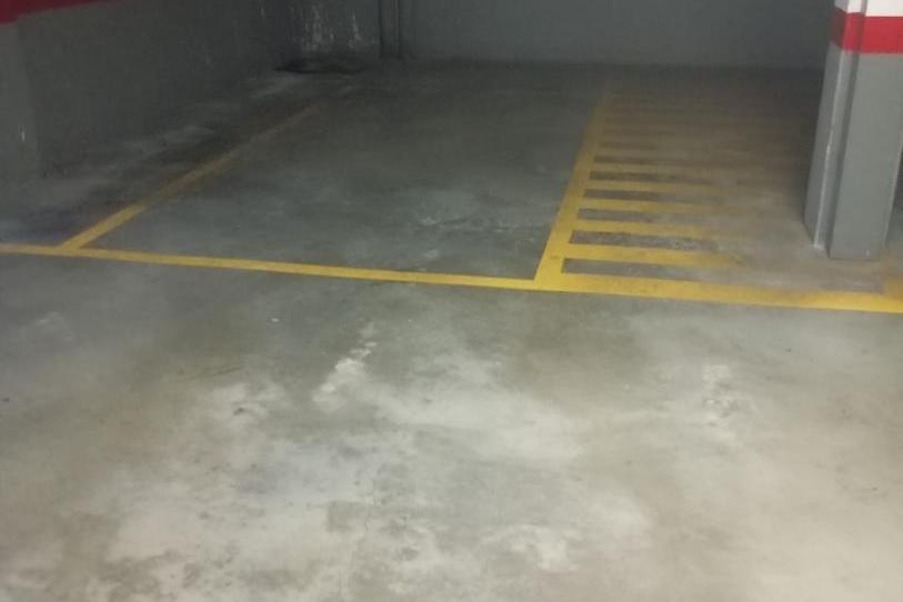 Garatge de lloguer a Calle Dulzaina, 9, Hospital Nuevo, Valladolid Capital - imatge 1 Foto 1 de Garatge de lloguer a Calle Dulzaina, 9, Hospital Nuevo, Valladolid Capital