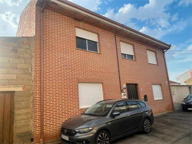 Casa-chalet en Venta en Melgar de Tera