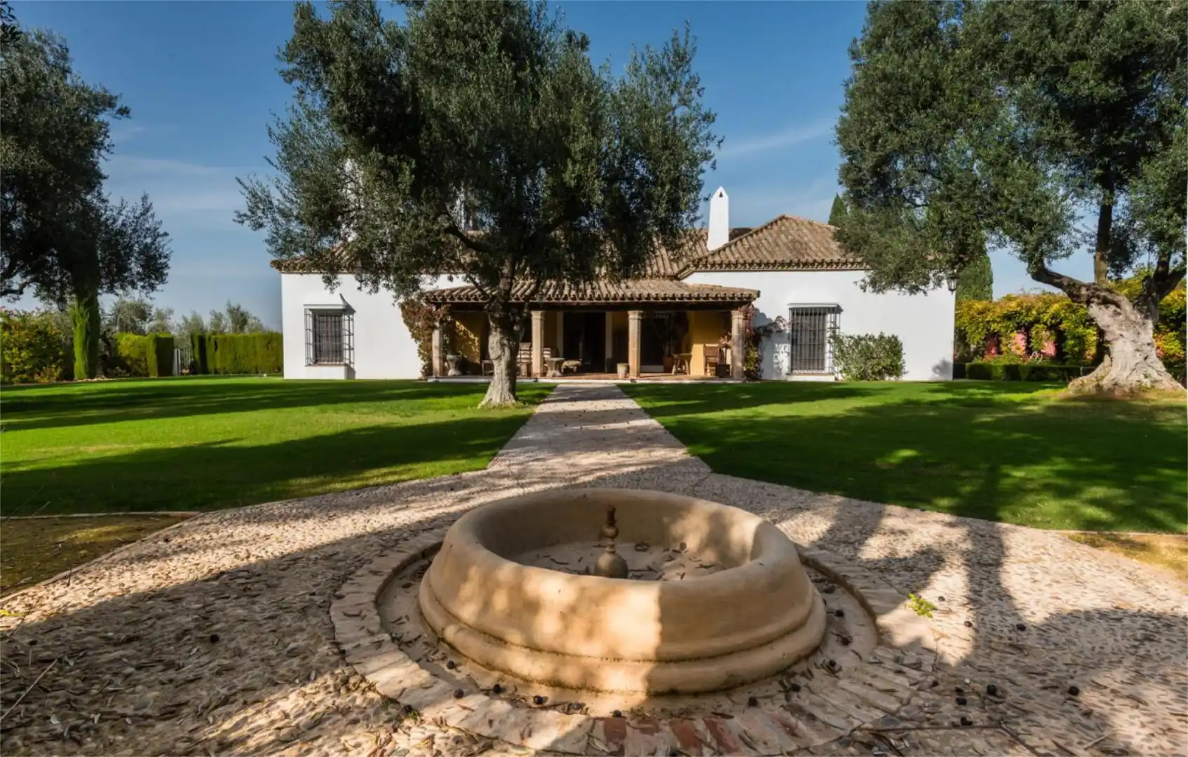 Finca rústica en venda a Calle Roma, 4, Casco Antiguo Jardí de Finca rústica en venda en Mairena del Aljarafe amb Aire condicionat, Calefacció i Jardí privat