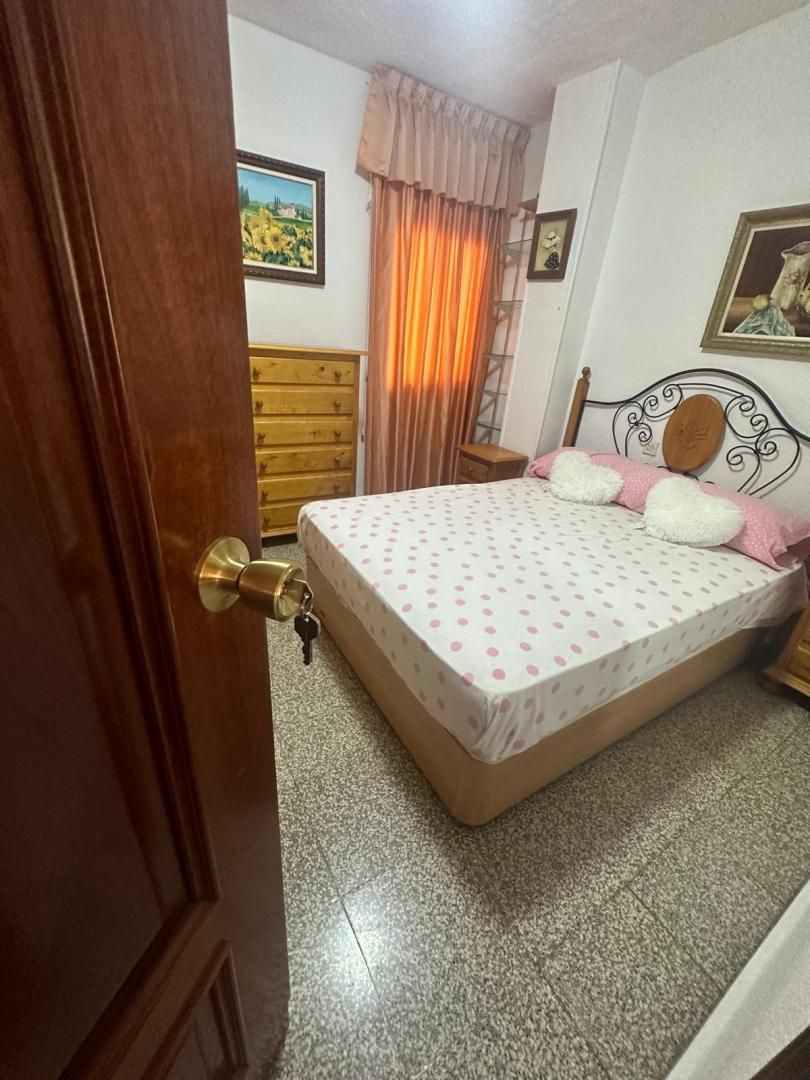 Bedroom of Apartment to share in  Granada Capital  with Heating, Furnished and Balcony