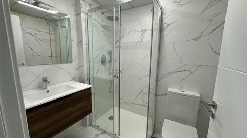 Foto 3 de Piso en venta en Calle Ramón Gallud, 134, Las Piscinas Naturales, Torrevieja