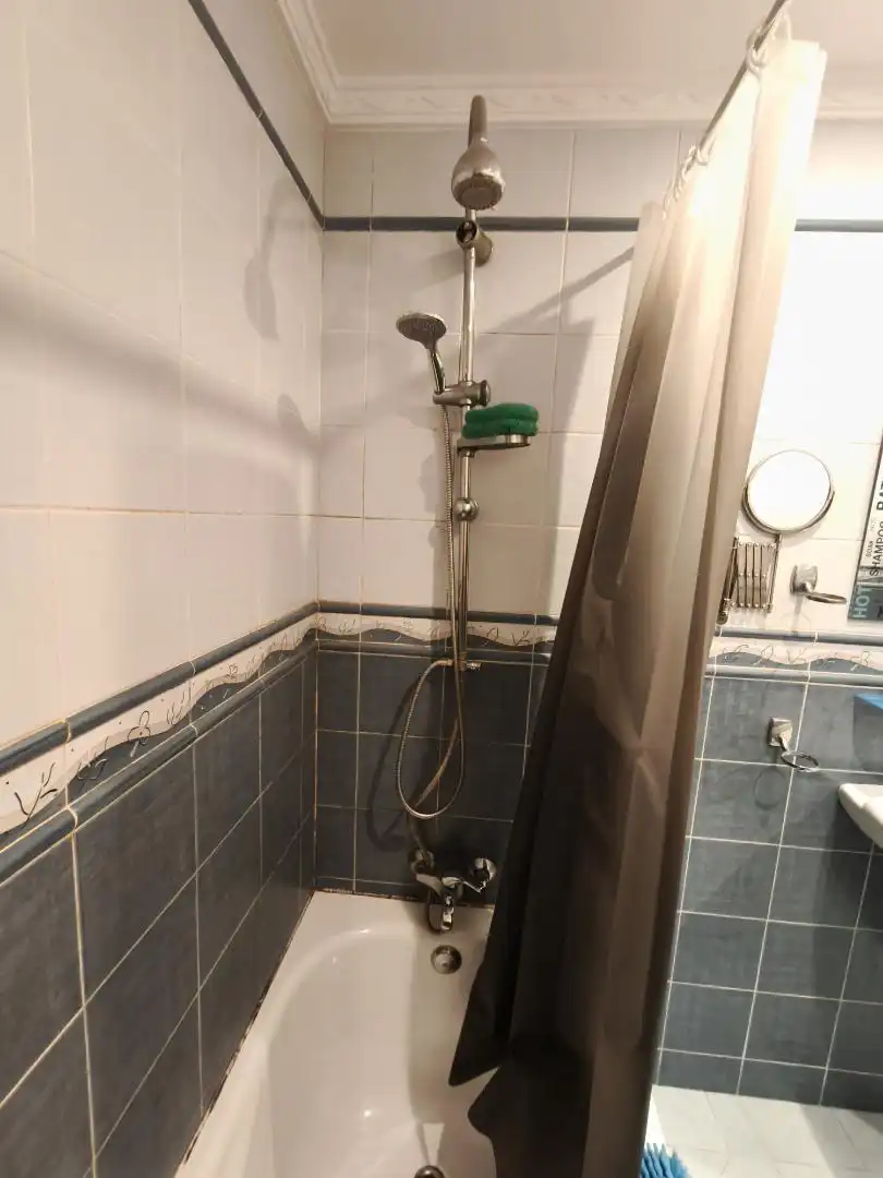 Wohnung zum Verkauf in Paseo Terraza, 16, Mondejar - Junquillos Badezimmer von Wohnung zum Verkauf in La Línea de la Concepción mit Terrasse, Möbliert und Ofen