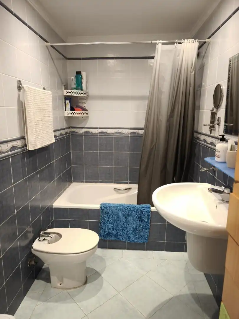 Wohnung zum Verkauf in Paseo Terraza, 16, Mondejar - Junquillos Badezimmer von Wohnung zum Verkauf in La Línea de la Concepción mit Terrasse, Möbliert und Ofen