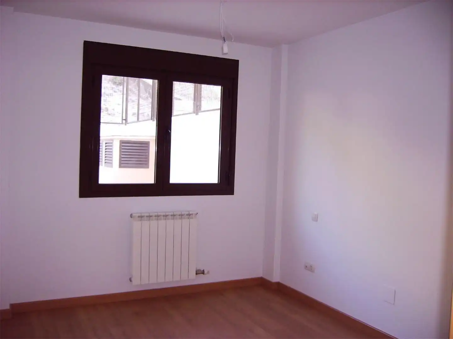 Piso en venta en Calle de Ramón y Cajal, 2, Cuarte de Huerva Habitación de Piso en venta en Cuarte de Huerva con Calefacción, Terraza y Trastero
