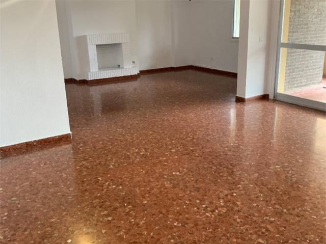 Piso en Alquiler en Calle Antonio Trueba, 14 en El Palo