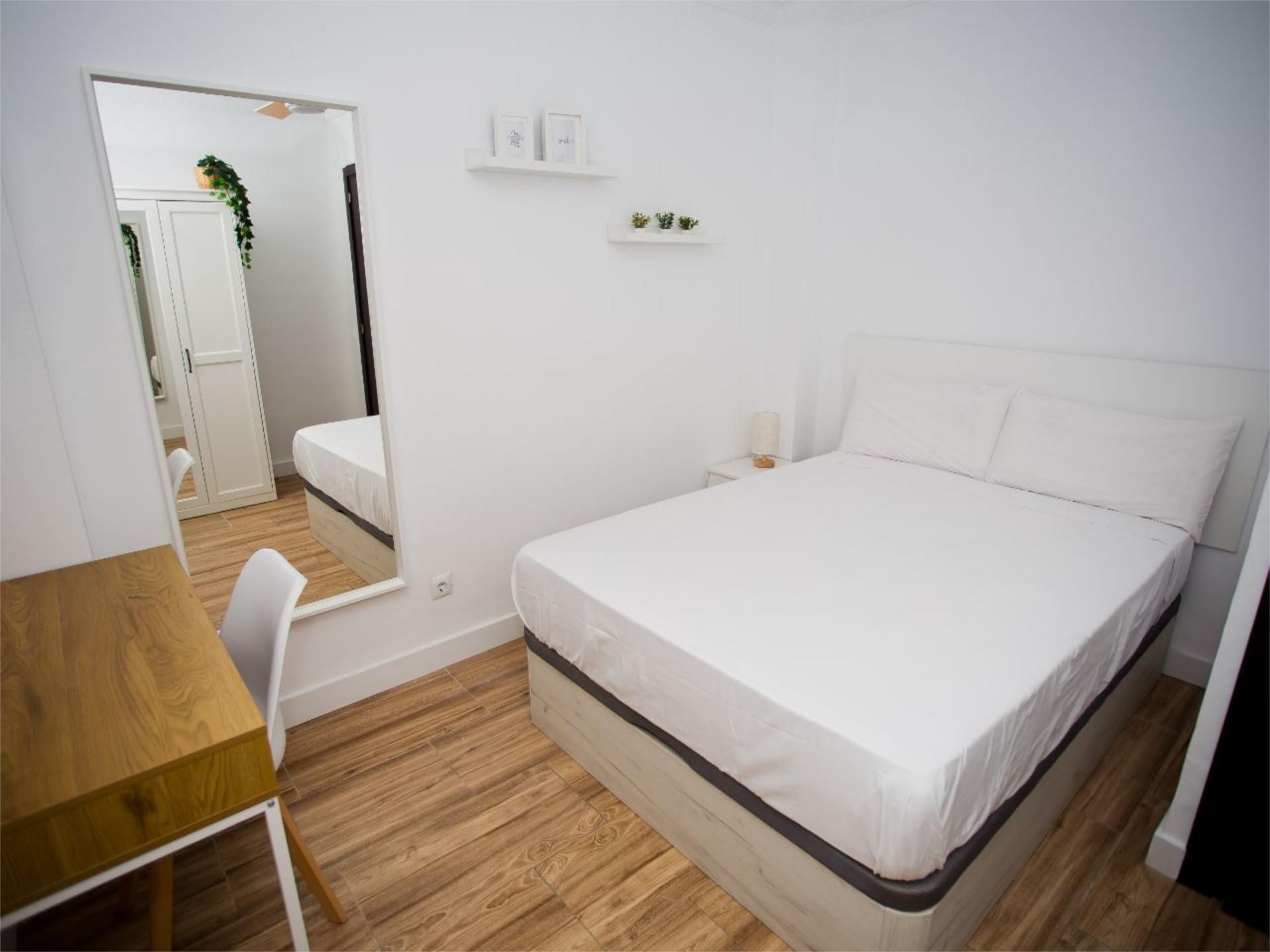 Dormitori de Pis per a compartir en  Huelva Capital amb Moblat