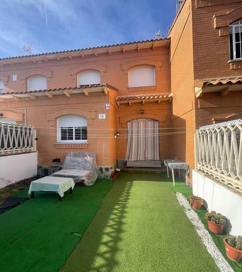 Photo 2 of Single-family semi-detached to rent in Calle Río Jabalón, 16, Ontígola, Toledo