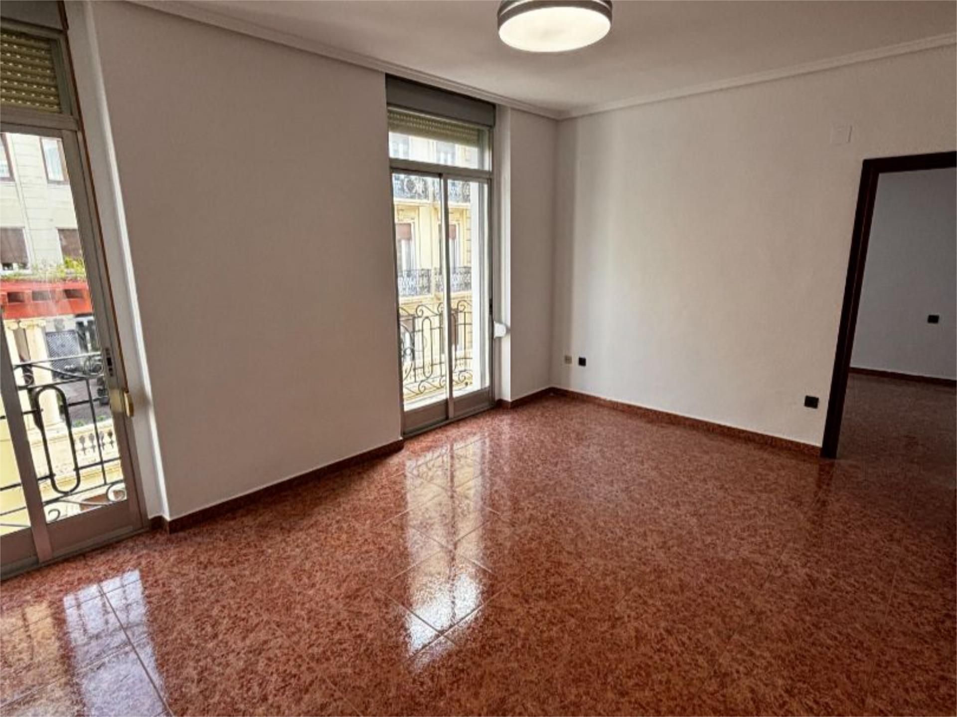 Flat to rent in Carrer d'Alcoi, 8, Russafa Bedroom of Flat to rent in Valencia Capital with Balcony