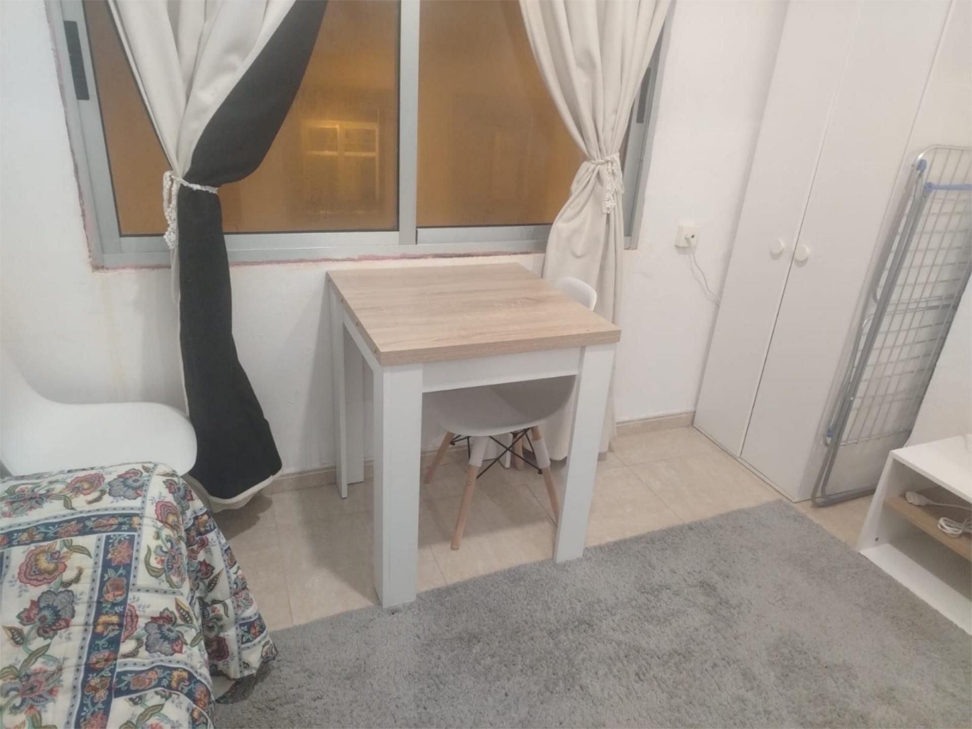 Apartment to rent in Calle de María, 134, Centro Apartment to rent in Calle de María, 134, Centro