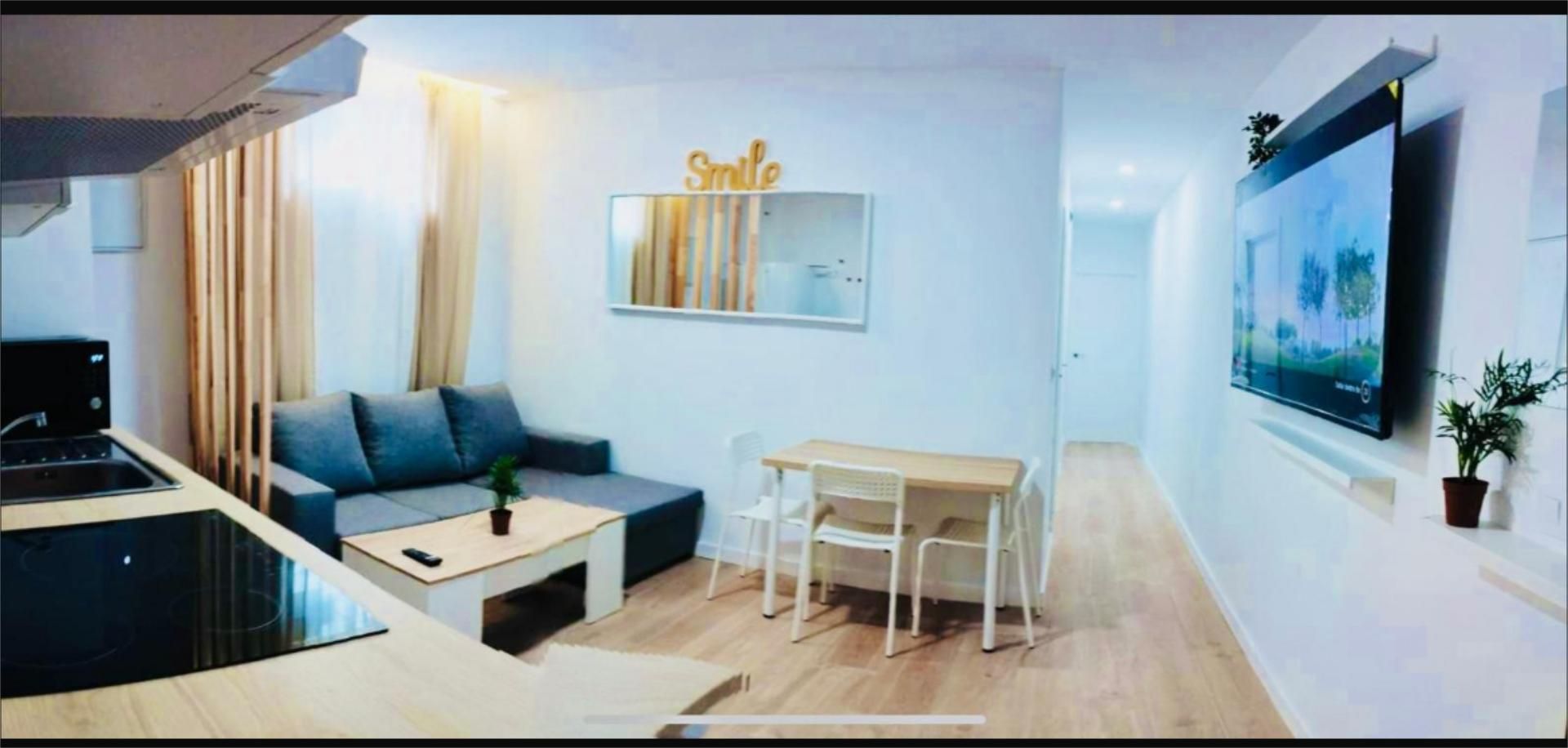 Living room of Flat for sale in  Sevilla Capital  with Air Conditioner, Heating and Furnished