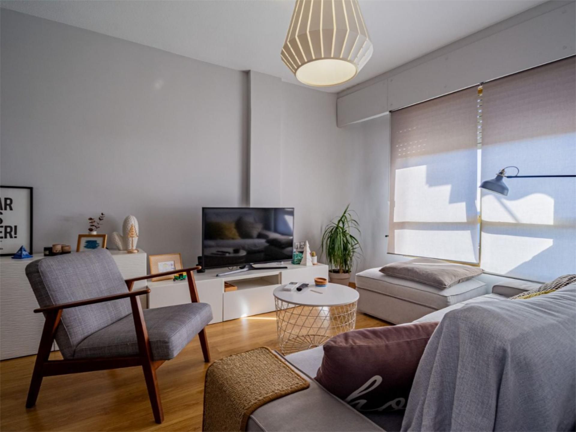 Living room of Flat to rent in Villajoyosa / La Vila Joiosa  with Air Conditioner, Parquet flooring and Terrace