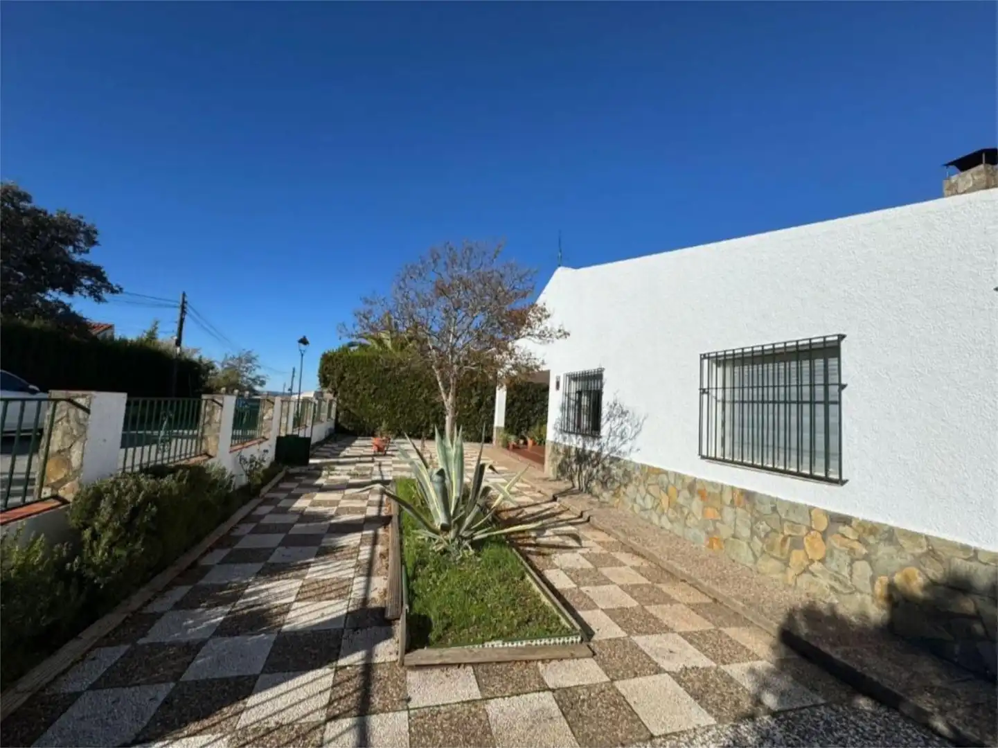 Vista exterior de Casa o chalet en venta en Castilblanco de los Arroyos con Aire acondicionado, Terraza y Piscina