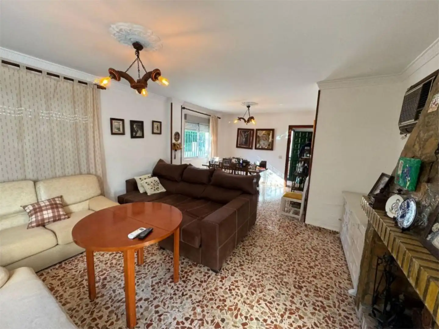 Sala de estar de Casa o chalet en venta en Castilblanco de los Arroyos con Aire acondicionado, Terraza y Piscina