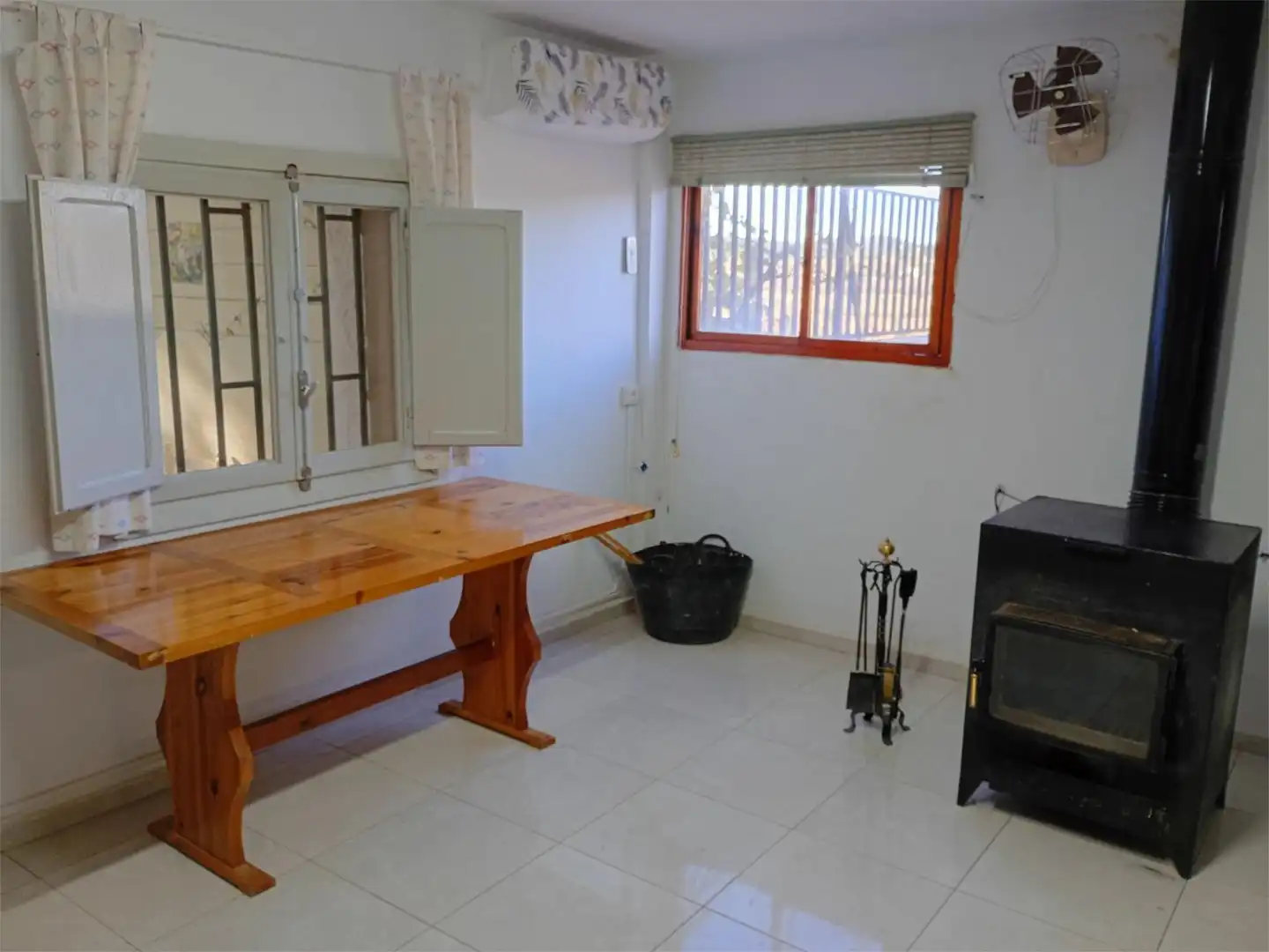 Habitación de Finca rústica en venta en Casinos con Aire acondicionado, Terraza y Piscina