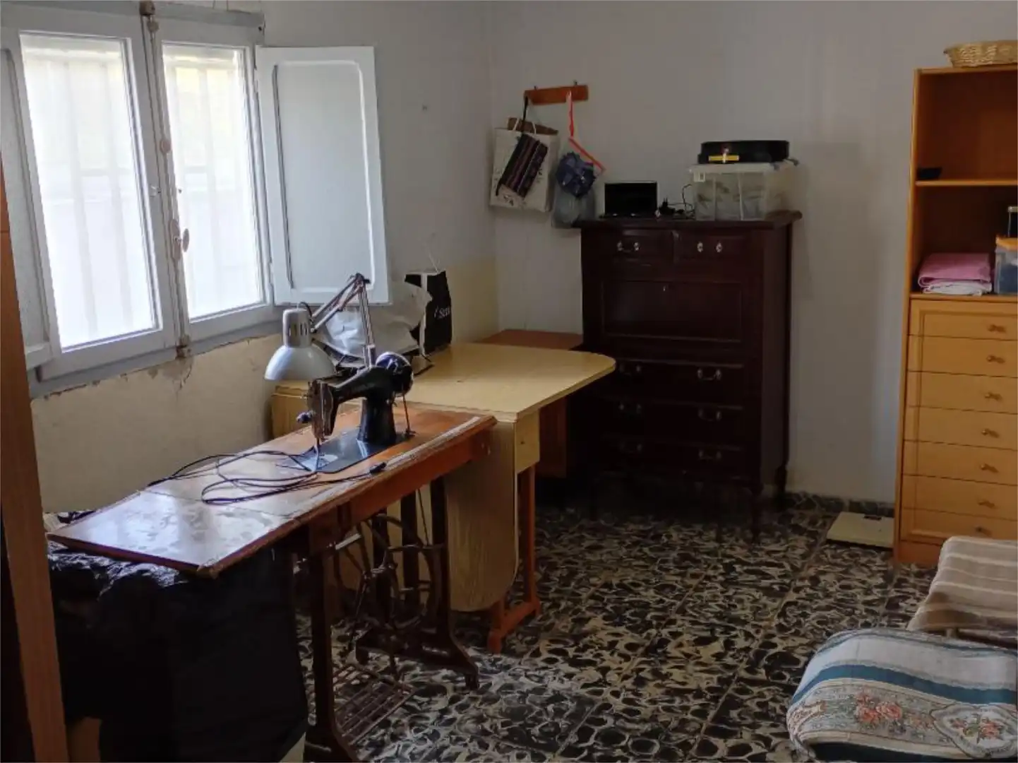 Habitación de Finca rústica en venta en Casinos con Aire acondicionado, Terraza y Piscina