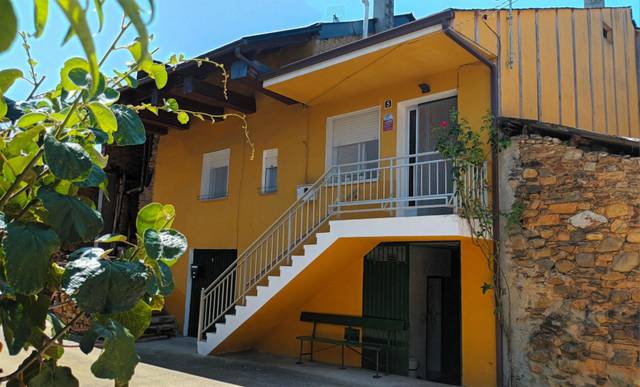 Casa-chalet en Venta en Calle Iglesia, 23 en Cacabelos