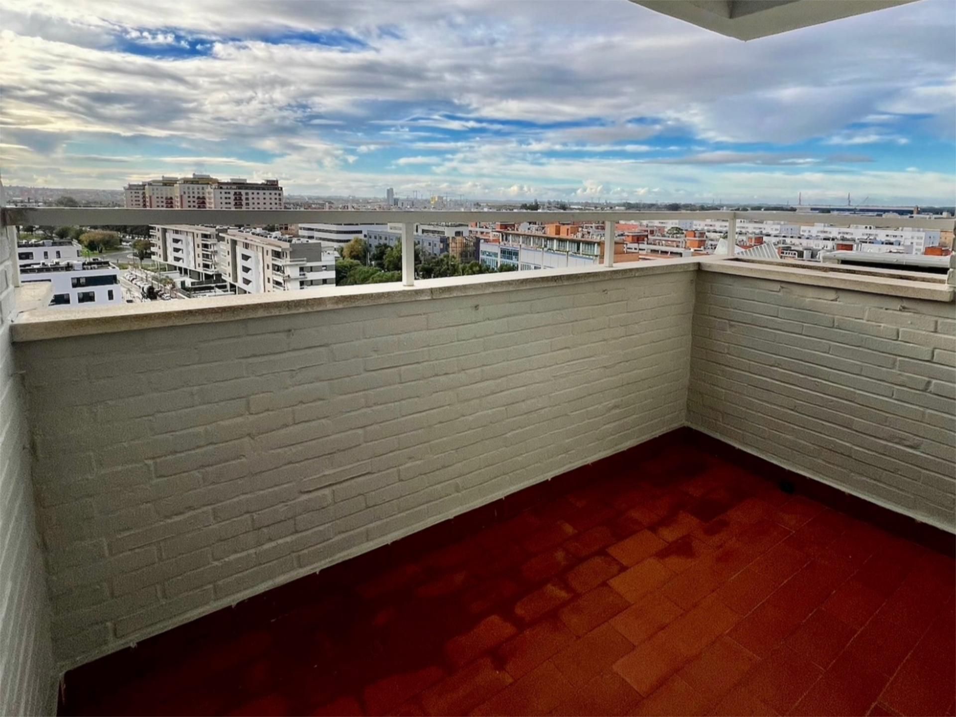 Terrassa de Pis de lloguer en  Sevilla Capital amb Aire condicionat i Terrassa