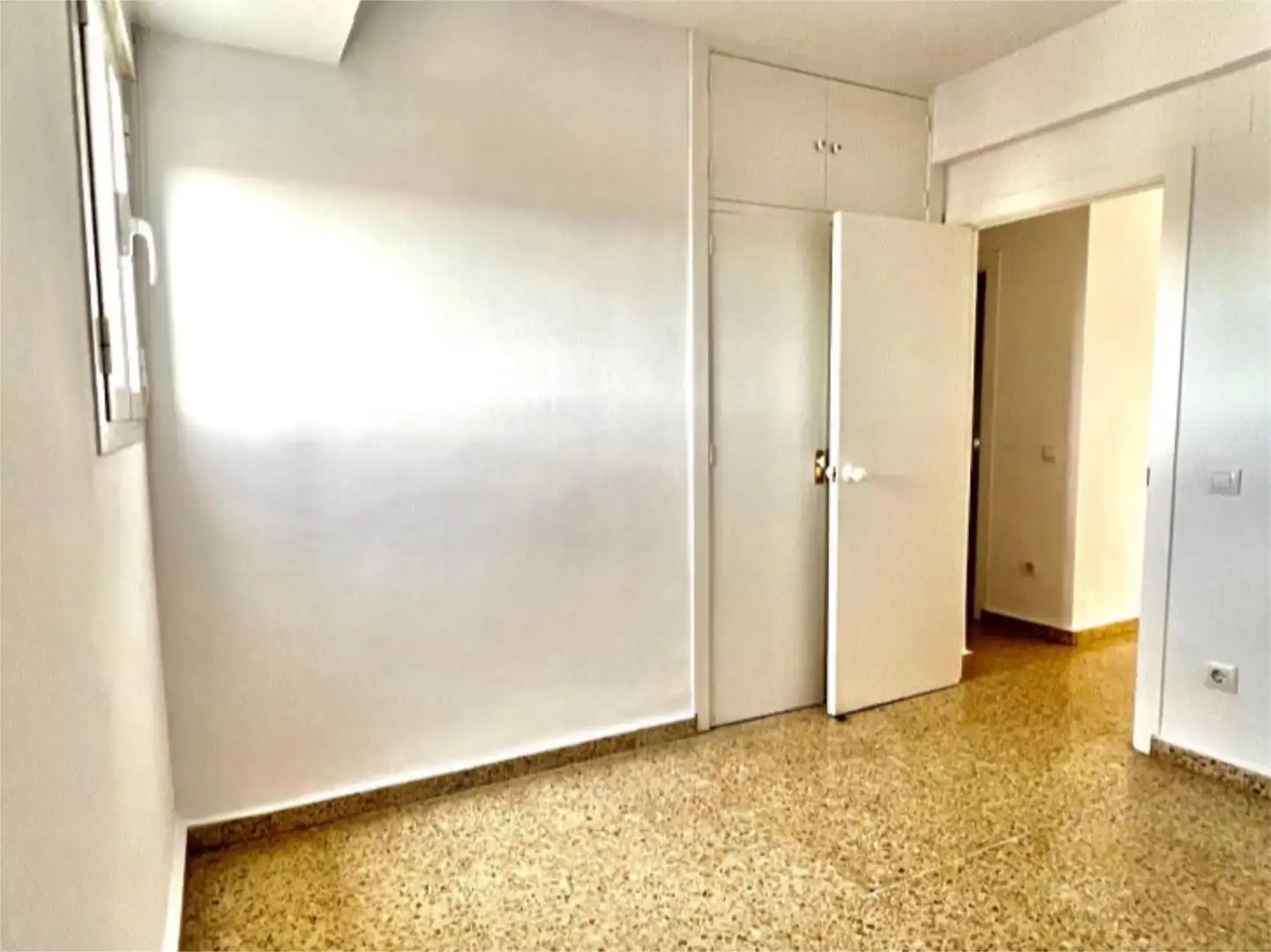 Flat for rent in Avenida de Jerez, 29, Barriada de Pineda Flat for rent in Sevilla with Air Conditioner, Terrace and Community parking