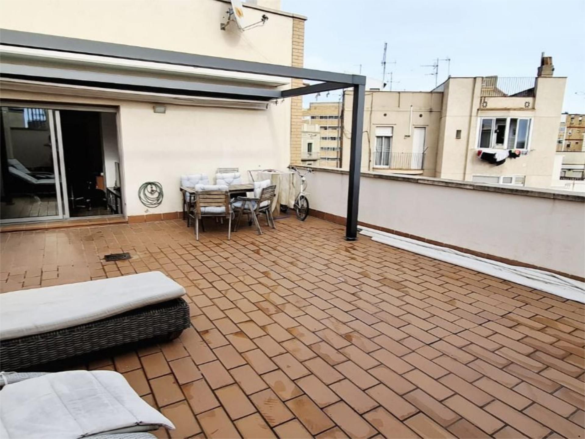 Pis en venda a Carrer de Sants, 98, Barcelona Capital Terrassa de Pis en venda en Barcelona Capital amb Aire condicionat, Terrassa i Balcó