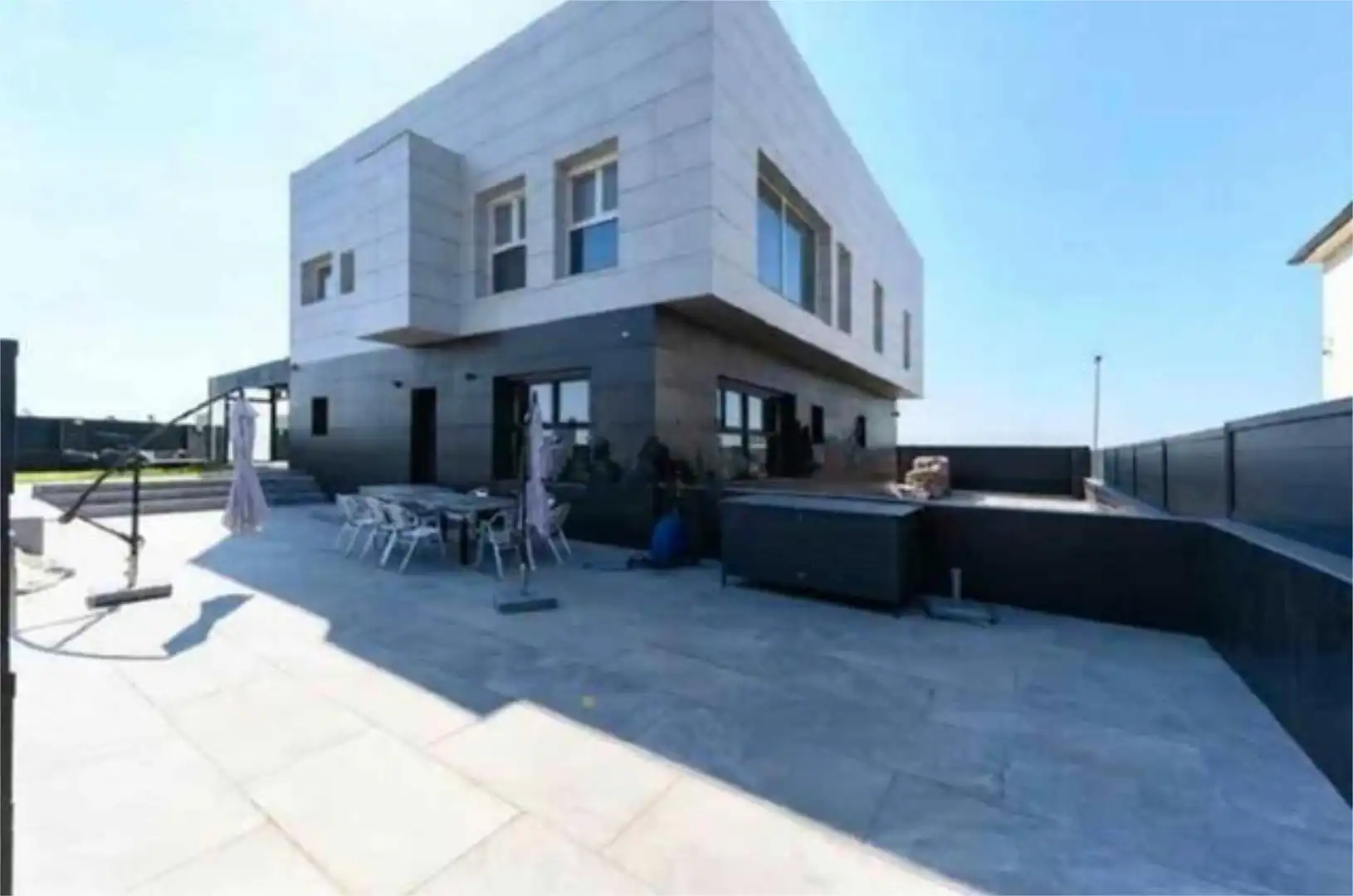 Casa adosada en venda a Torrejón de la Calzada Vista exterior de Casa adosada en venda en Torrejón de la Calzada amb Terrassa i Piscina