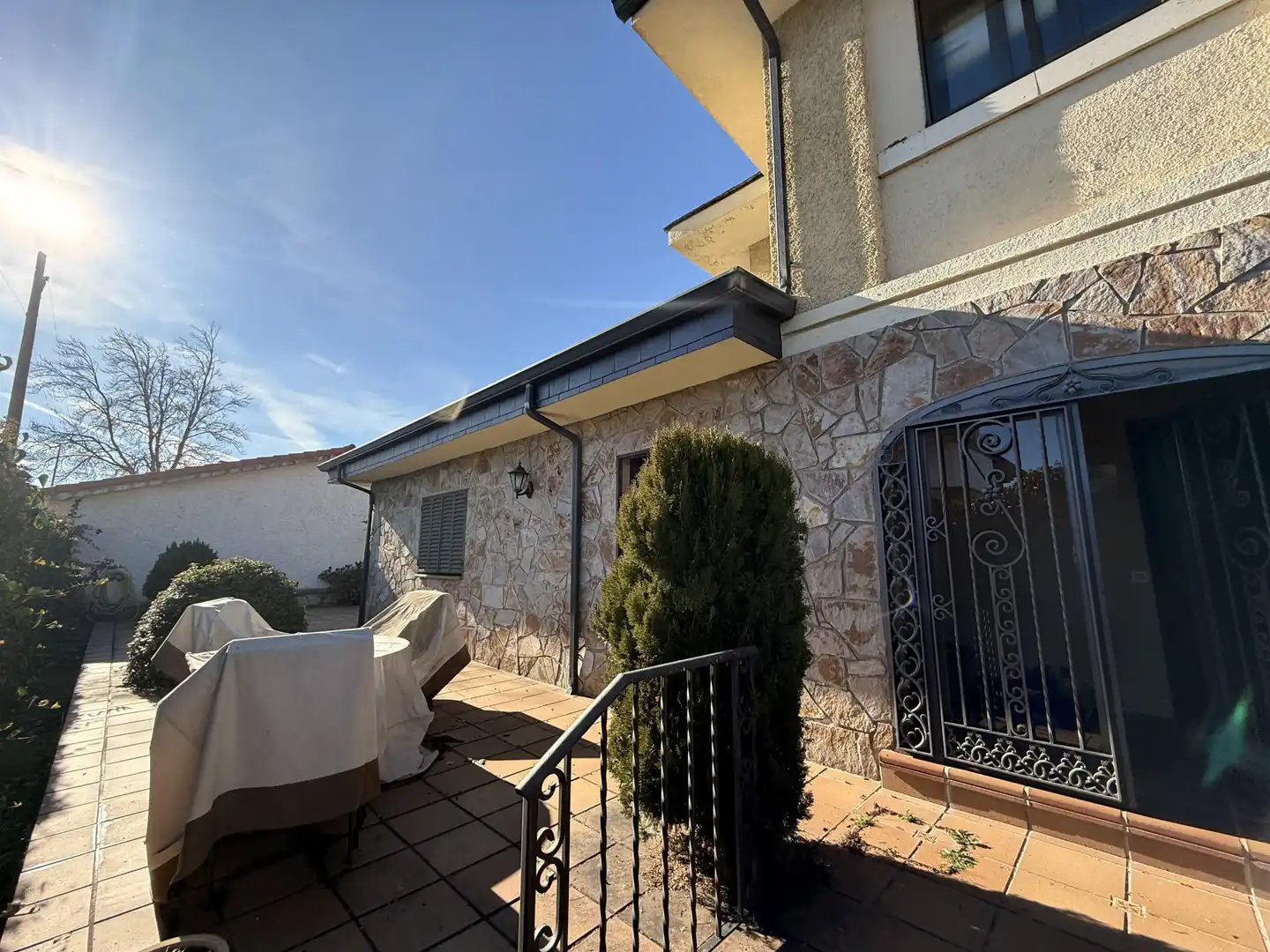Houses for sale in Calle de San Lázaro, 72, Buitrago del Lozoya Exterior view of Houses for sale in Buitrago del Lozoya with Air Conditioner, Terrace and Swimming Pool