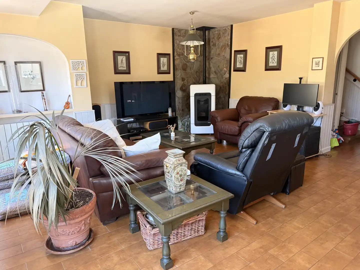 Houses for sale in Calle de San Lázaro, 72, Buitrago del Lozoya Living room of Houses for sale in Buitrago del Lozoya with Air Conditioner, Terrace and Swimming Pool