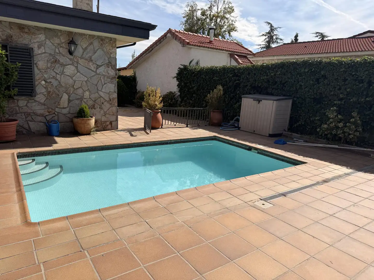 Houses for sale in Calle de San Lázaro, 72, Buitrago del Lozoya Swimming pool of Houses for sale in Buitrago del Lozoya with Air Conditioner, Terrace and Swimming Pool