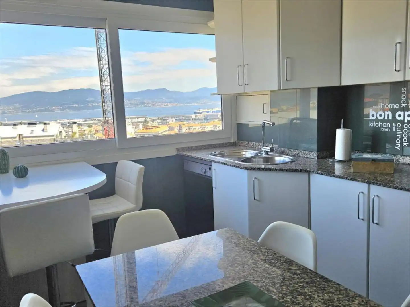 Piso en venta en Rúa de Marín, 26, Coia Cocina de Piso en venta en Vigo con Balcón
