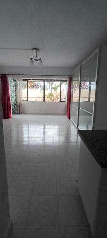 Piso en Venta en Calle Tierra de Oro, 14 en Cruz Santa