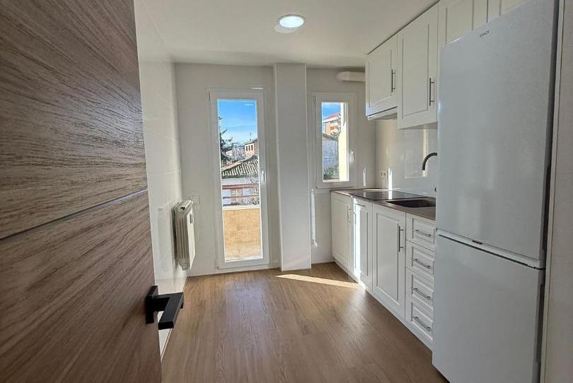 Pis en venda a Lugar Ponton de Vaqueros, 24, HUCA - La Cadellada, Oviedo - imatge 1 Foto 1 de Pis en venda a Lugar Ponton de Vaqueros, 24, HUCA - La Cadellada, Oviedo