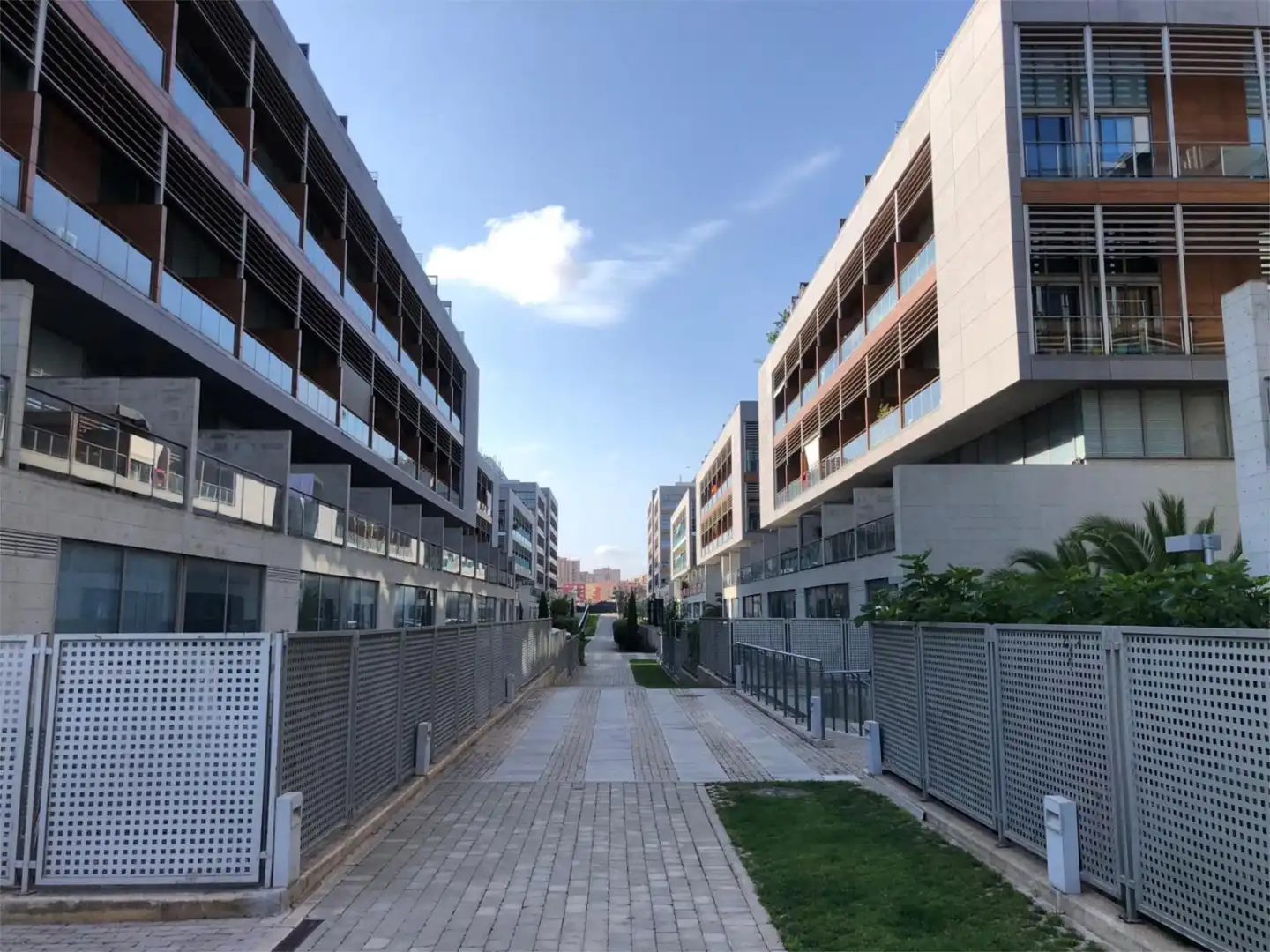 Piso en venta en Calle Andarella, 1, Barrio de la Luz Vista exterior de Piso en venta en Xirivella con Aire acondicionado, Terraza y Piscina