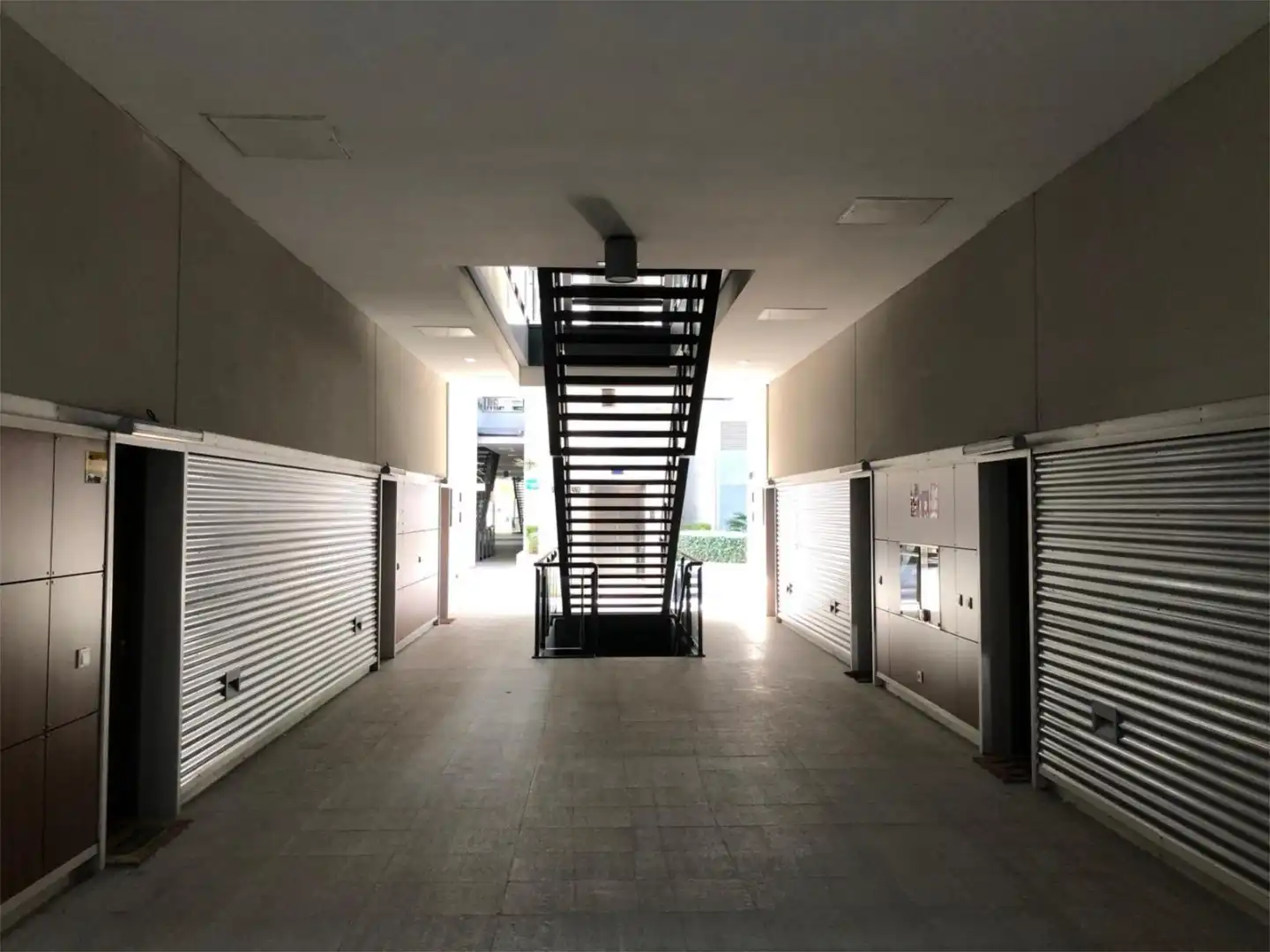 Piso en venta en Calle Andarella, 1, Barrio de la Luz Piso en venta en Xirivella con Aire acondicionado, Terraza y Piscina
