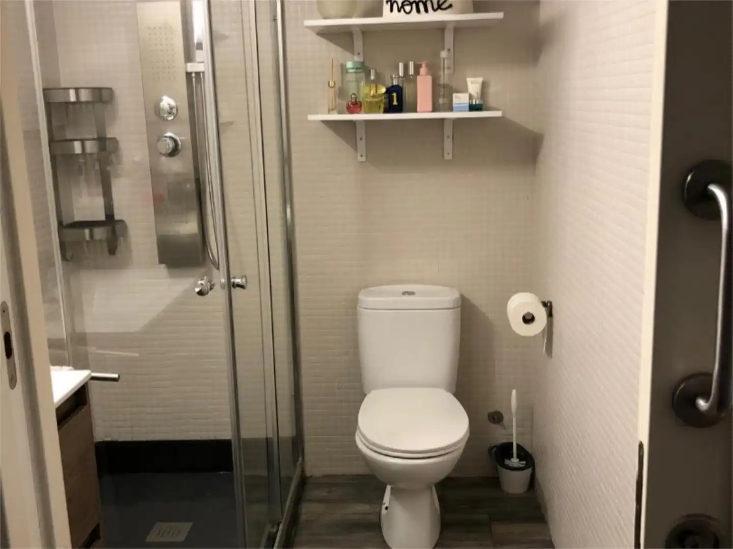 Piso en venta en Calle Andarella, 1, Barrio de la Luz Baño de Piso en venta en Xirivella con Aire acondicionado, Terraza y Piscina