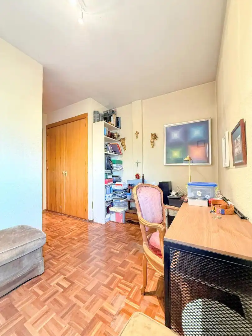 Flat for sale in Calle de Francisco José Arroyo, 2, Palomas Bedroom of Flat for sale in Madrid Capital with Terrace, Swimming Pool and Balcony