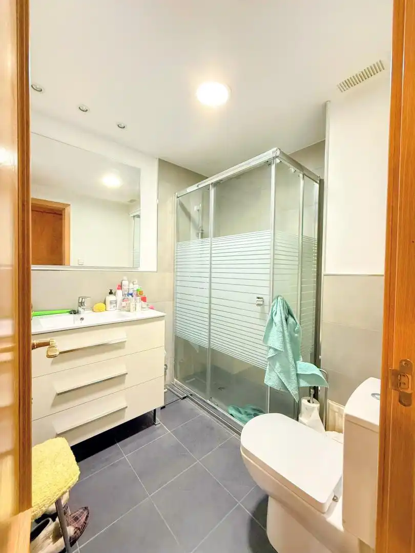 Flat for sale in Calle de Francisco José Arroyo, 2, Palomas Bathroom of Flat for sale in Madrid Capital with Terrace, Swimming Pool and Balcony