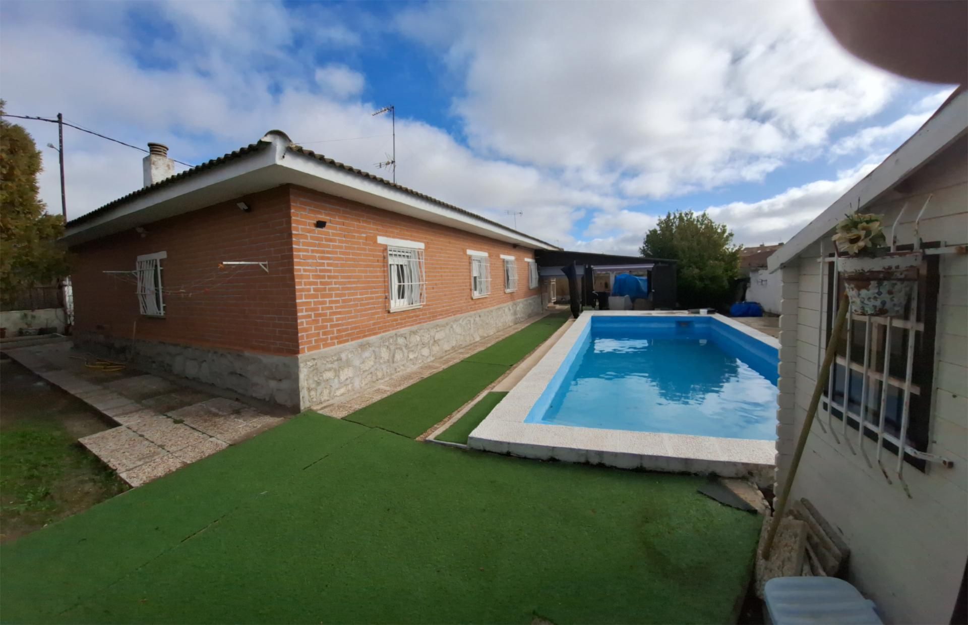 Swimming pool of House or chalet for sale in Seseña  with Private garden, Storage room and Swimming Pool