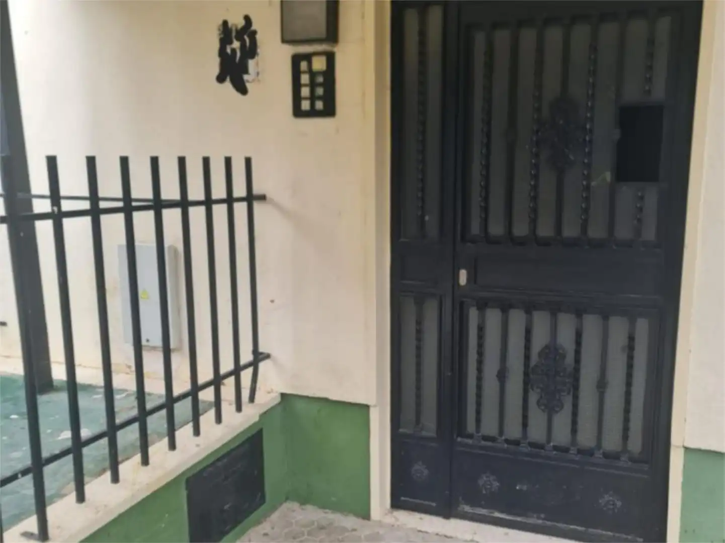 Piso en venta en Calle Divinas Palabras, 18, La Oliva Piso en venta en Sevilla con Aire acondicionado y Amueblado