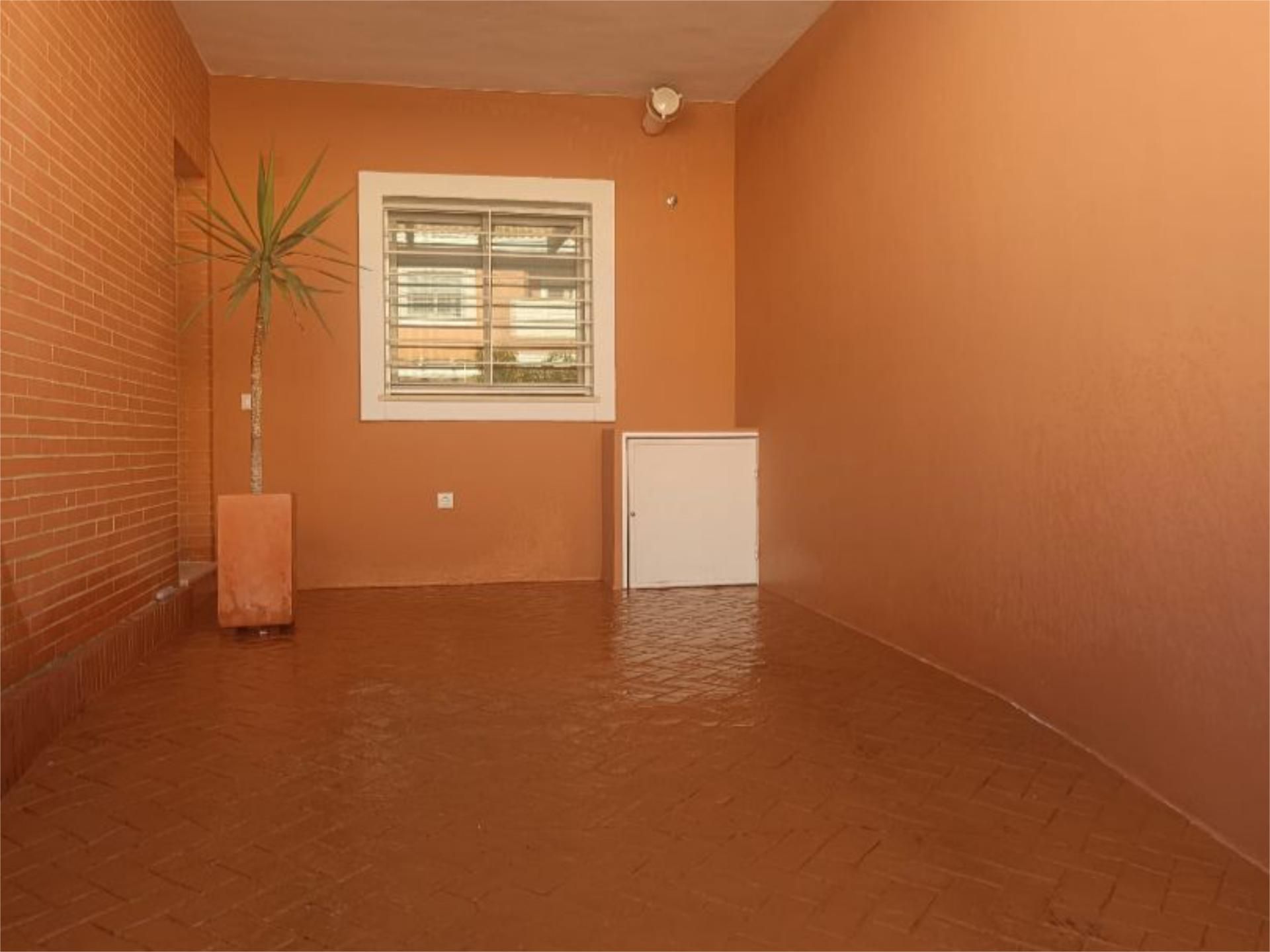 Flat for sale in Espartinas Pueblo Flat for sale in Espartinas with Air Conditioner, Terrace and Furnished