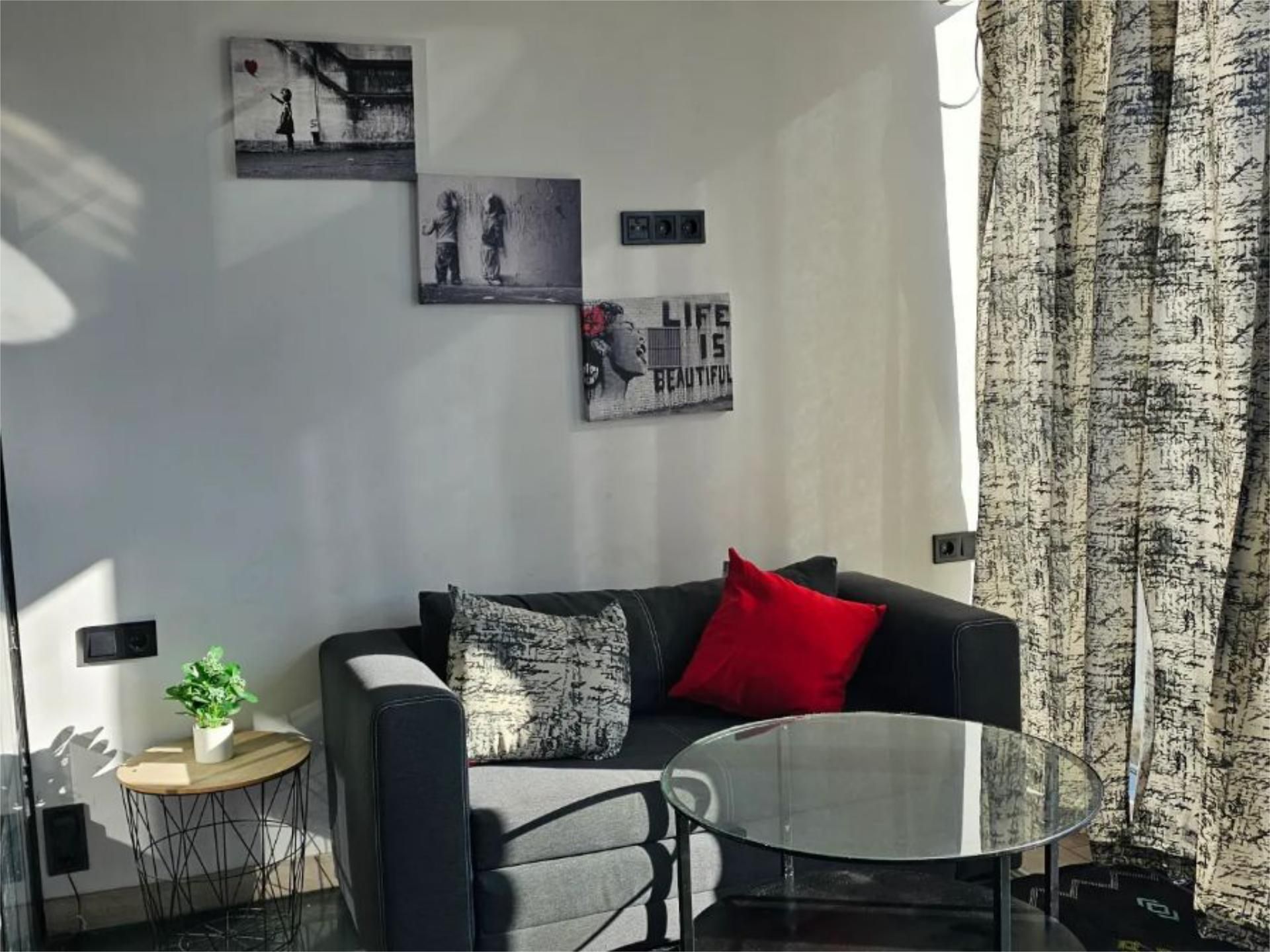 Living room of Duplex for sale in Carretera de Fuencarral, 56, 