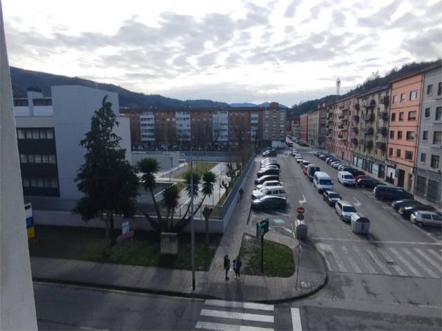 Piso en Venta en Calle Luarca, 15 en San Pedro - Siana