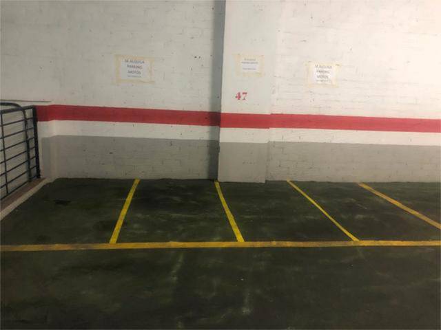 Garaje en Alquiler en Los Castillejos - La Trinidad